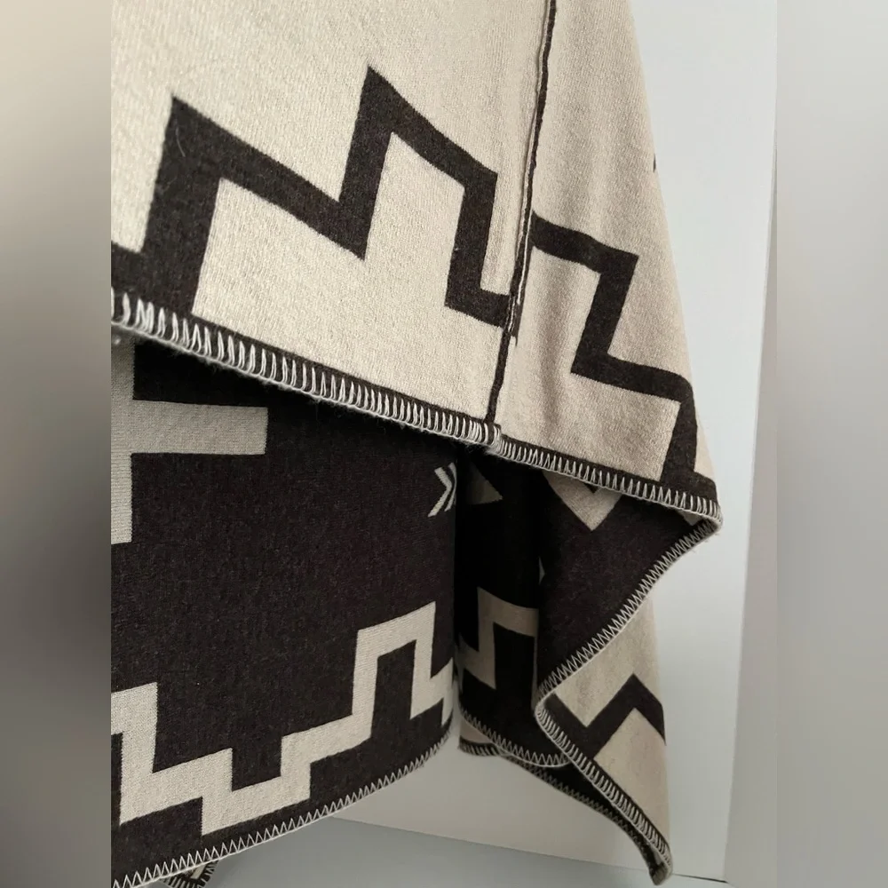 LRL Lambswool Blend Two-Ply Boiled Contrast Tribal Knit Poncho NWOT - Picture 11 of 15